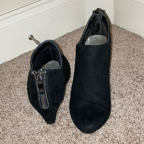 X-APPEAL Black Healed Women’s Ankle Boots - Size 8 - Picture 4 of 6